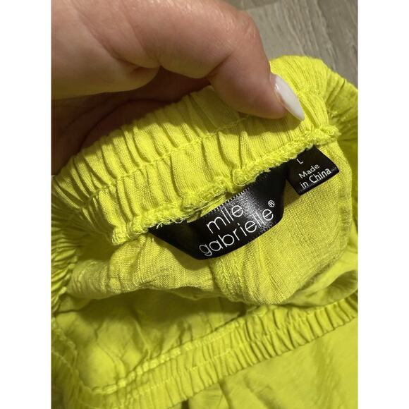 Maria GABRIELLE Neon Yellow Elastic Waist Pant Size L inseam 19” NWOT - Picture 3 of 3